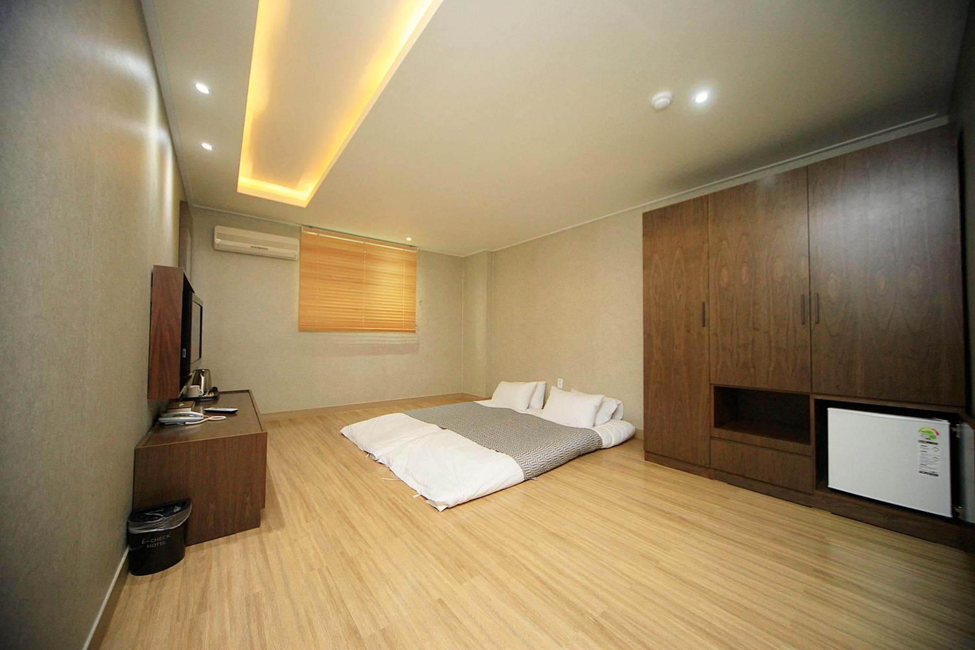 I-Check Hyunjin Hotel Donghae Exterior photo